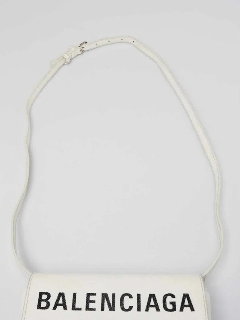 Balenciaga White Grained Leather Ville Day S Crossbody Flap Bag - Picture 4 of 8